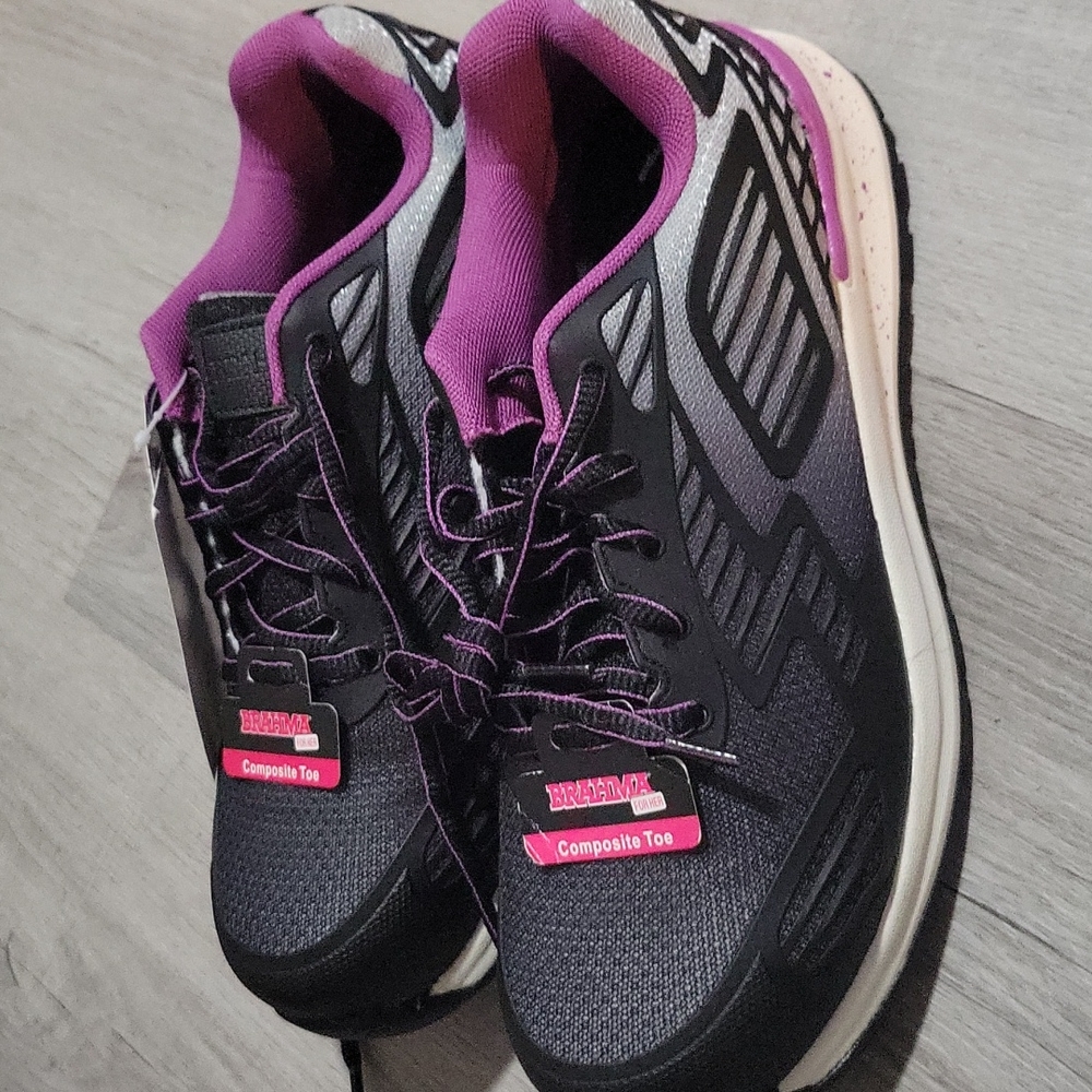 Slip resistant shoes